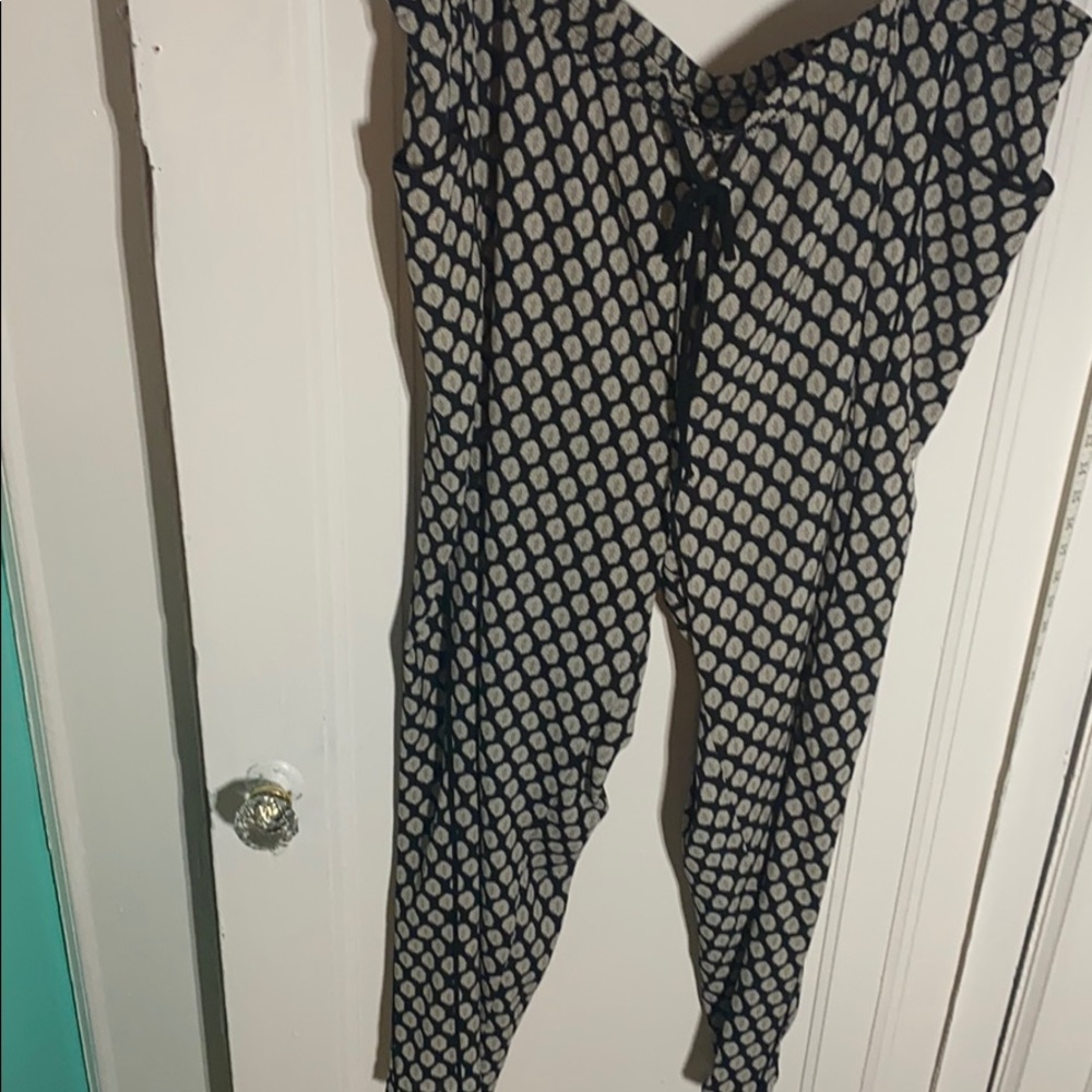 black/white dress pants size 3X. NWT.